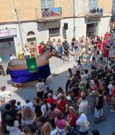 Vallas publicitarias activas durante la fiesta mayor de invierno de Sant Vicenç de Calders, en El Vendrell
