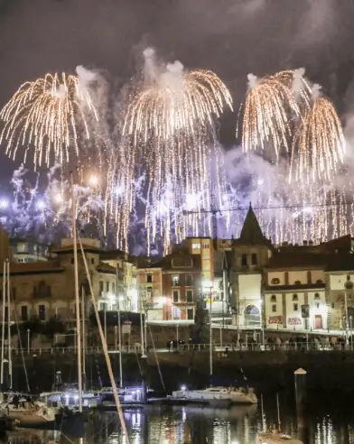 Soportes publicitarios activos durante la Semana Grande de Nuestra Señora de Begoña, las fiestas mayores de Gijón