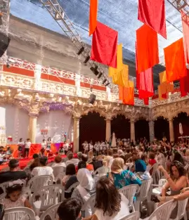 Publicidad exterior durante el Maratón de los Cuentos de Guadalajara Publicidad exterior durante el Maratón de los Cuentos de Guadalajara