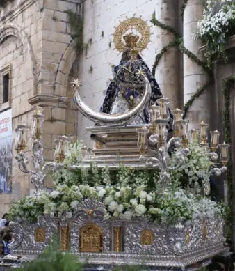 Soportes publicitarios activos durante la Feria de la Virgen de la Capilla, conocida como Feria Chica de Jaén