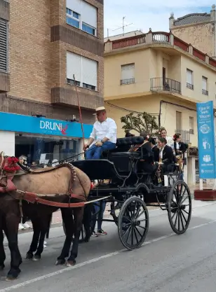 Soportes publicitarios activos durante la Fira de Sant Vicent, el gran certamen comercial y agrícola de La Vall d'Uixó