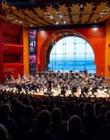 Soportes publicitarios durante el Festival de Música de Canarias, con sede en el Auditorio Alfredo Kraus de Las Palmas