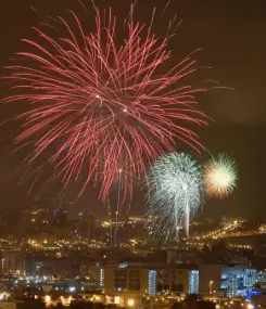 Soportes publicitarios durante las Fiestas Fundacionales de San Juan, que conmemoran la fundación de Las Palmas en 1478