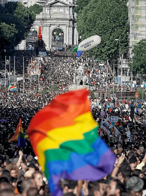 Publicidad exterior en Madrid Orgullo Publicidad exterior durante Madrid Orgullo