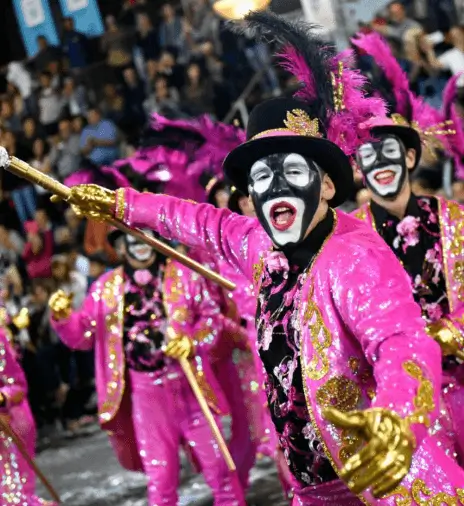 Carnaval en Móstoles Publicidad exterior en el Carnaval de Móstoles