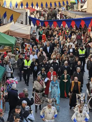 Soportes publicitarios activos durante el Mercado Medieval de Orihuela, uno de los más grandes y antiguos de España