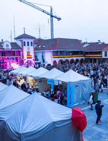 Publicidad exterior durante la Feria del Comercio de Pinto