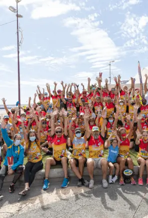 Soportes publicitarios activos durante la carrera popular y solidaria Trotadunas, que sale de Playa Chica cada primavera