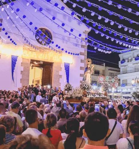 Fiestas Patronales de San Isidro en Roquetas de Mar Publicidad exterior en las Fiestas Patronales de San Isidro