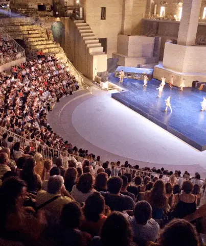 Publicidad exterior en el Festival de Teatro Romano Publicidad exterior en el Festival de Teatro Romano de Sagunto