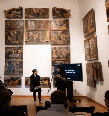 Publicidad exterior en la Exposición de Arte y Cultura