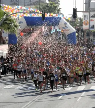 Publicidad exterior durante la Media Maratón Internacional Villa de Santa Pola