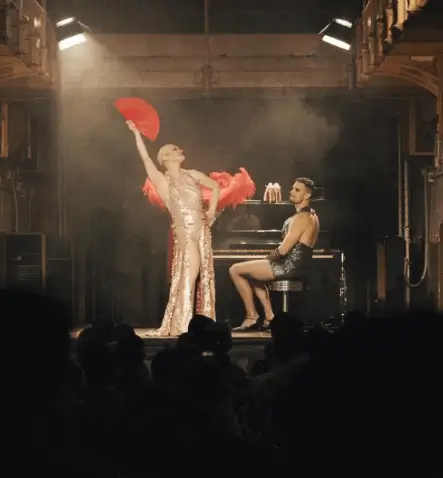 Publicidad exterior durante el Festival Internacional de Teatro