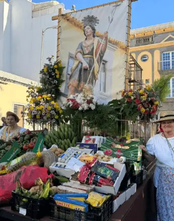 Soportes publicitarios activos durante las fiestas patronales de San Juan Bautista, en el casco histórico de Telde