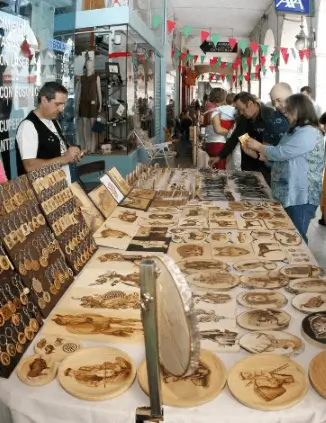 Publicidad exterior durante la Feria de Artesanía Cantábrica Publicidad exterior durante la Feria de Artesanía Cantábrica en Torrelavega