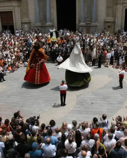 Publicidad exterior en la Festa Major de Vic Publicidad exterior en la Festa Major de Vic