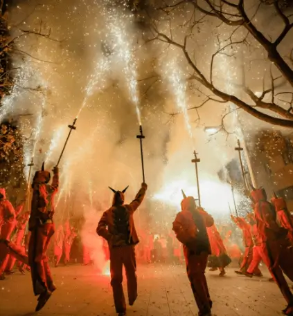 Publicidad exterior en la Fiesta Mayor de Vila-Seca Publicidad exterior durante la Fiesta Mayor de Vila-Seca