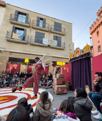 Publicidad exterior en el Festival Al Carrer de Viladecans