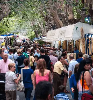 Publicidad exterior durante la Fira d’Agost Fira d’Agost de Xàtiva
