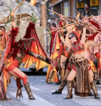 Publicidad exterior durante Moros y Cristianos en Xàtiva Entradas de Moros y Cristianos en Xàtiva