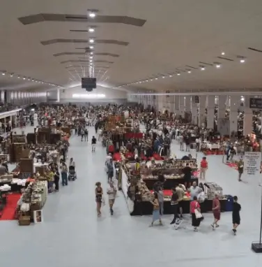 Feria de Antigüedades en IFEPA