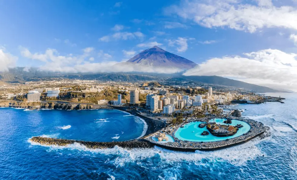 Marquesinas, mupis y vallas publicitarias de Marco Visual en Canarias