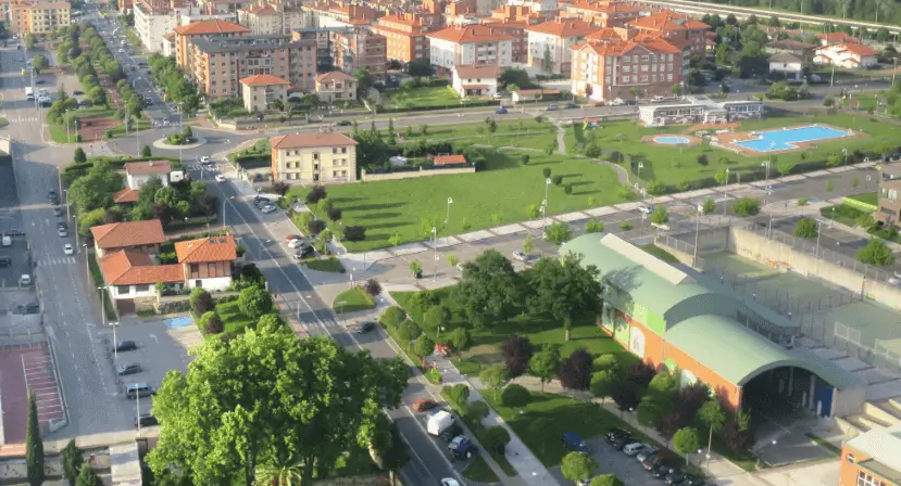 Publicidad exterior en la ciudad de Derio