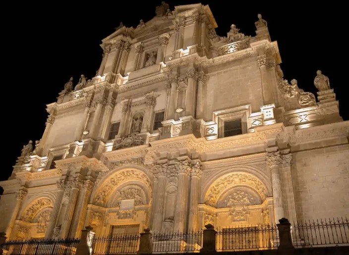 Publicidad exterior en la ciudad de Lorca