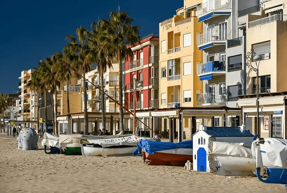 Torredembarra Vallas, marquesinas y mupis de Marco Visual en Torredembarra, municipio costero del Tarragonès