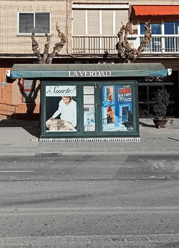 quiosco de mupi exterior en Sevilla quiosco de mupi exterior en Sevilla