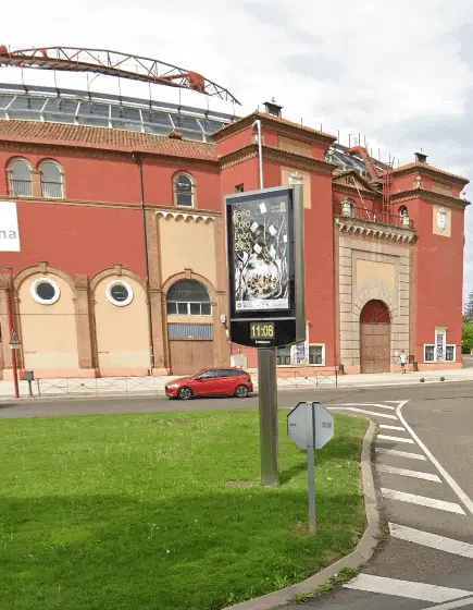 termometro de mupi exterior en Sevilla