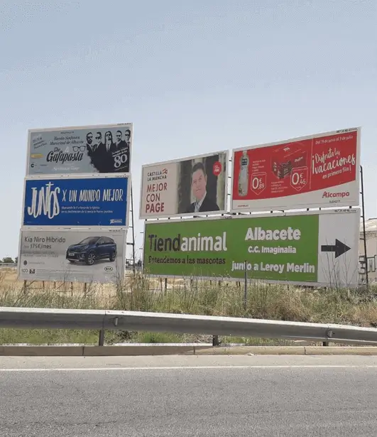 Publicidad en valla en Valencia